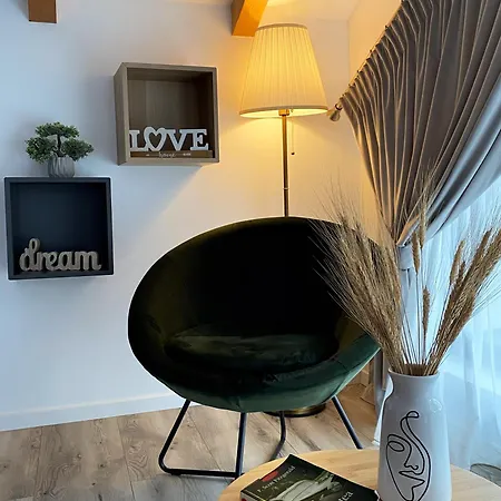 Queen's Heart Apartment *